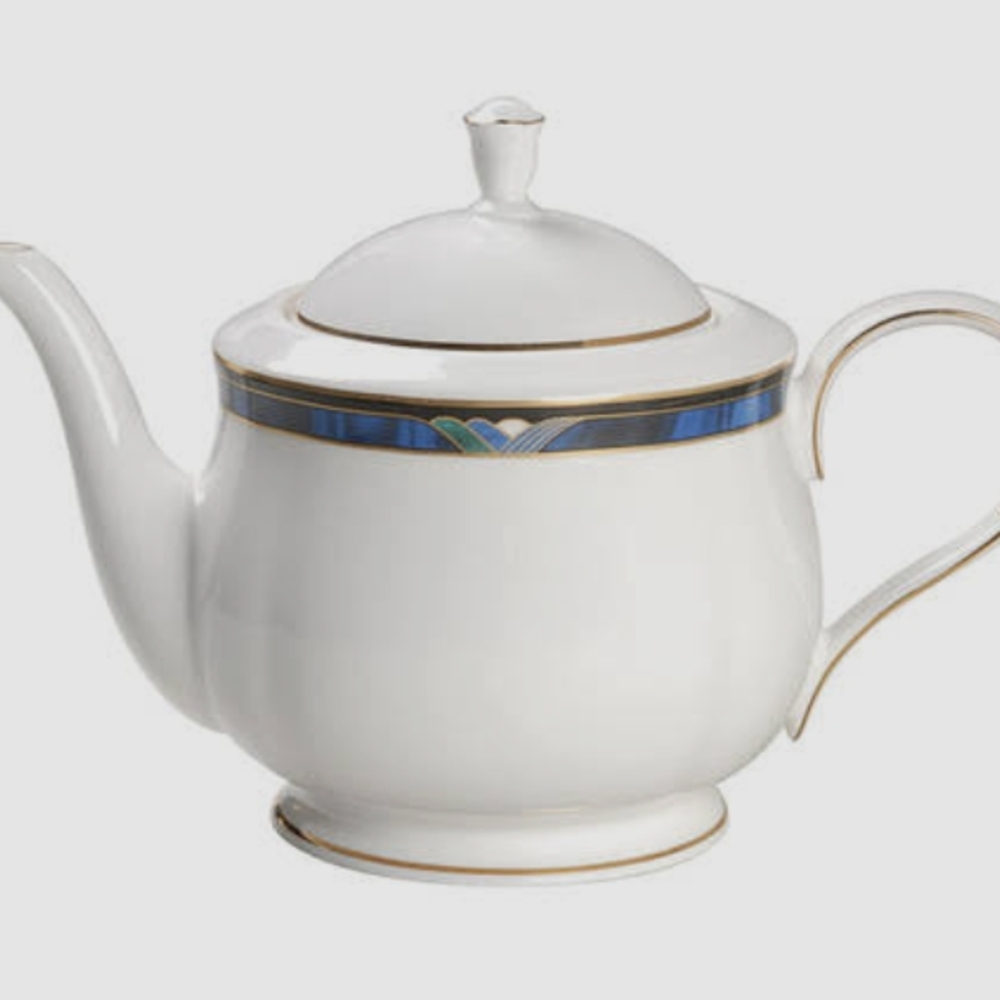Lenox Royal Kelly Elegant White and Blue Teapot "New"